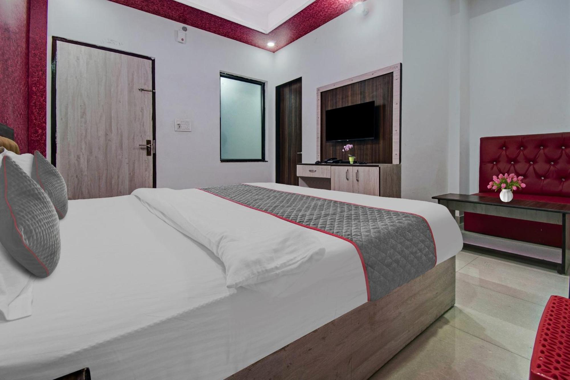 Townhouse The Lotus Hotel Jaipur Ngoại thất bức ảnh