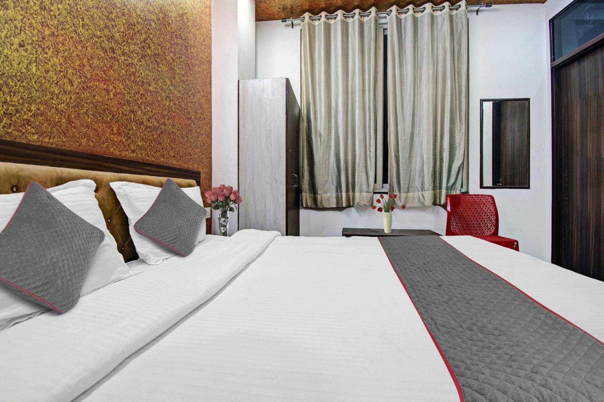Townhouse The Lotus Hotel Jaipur Ngoại thất bức ảnh