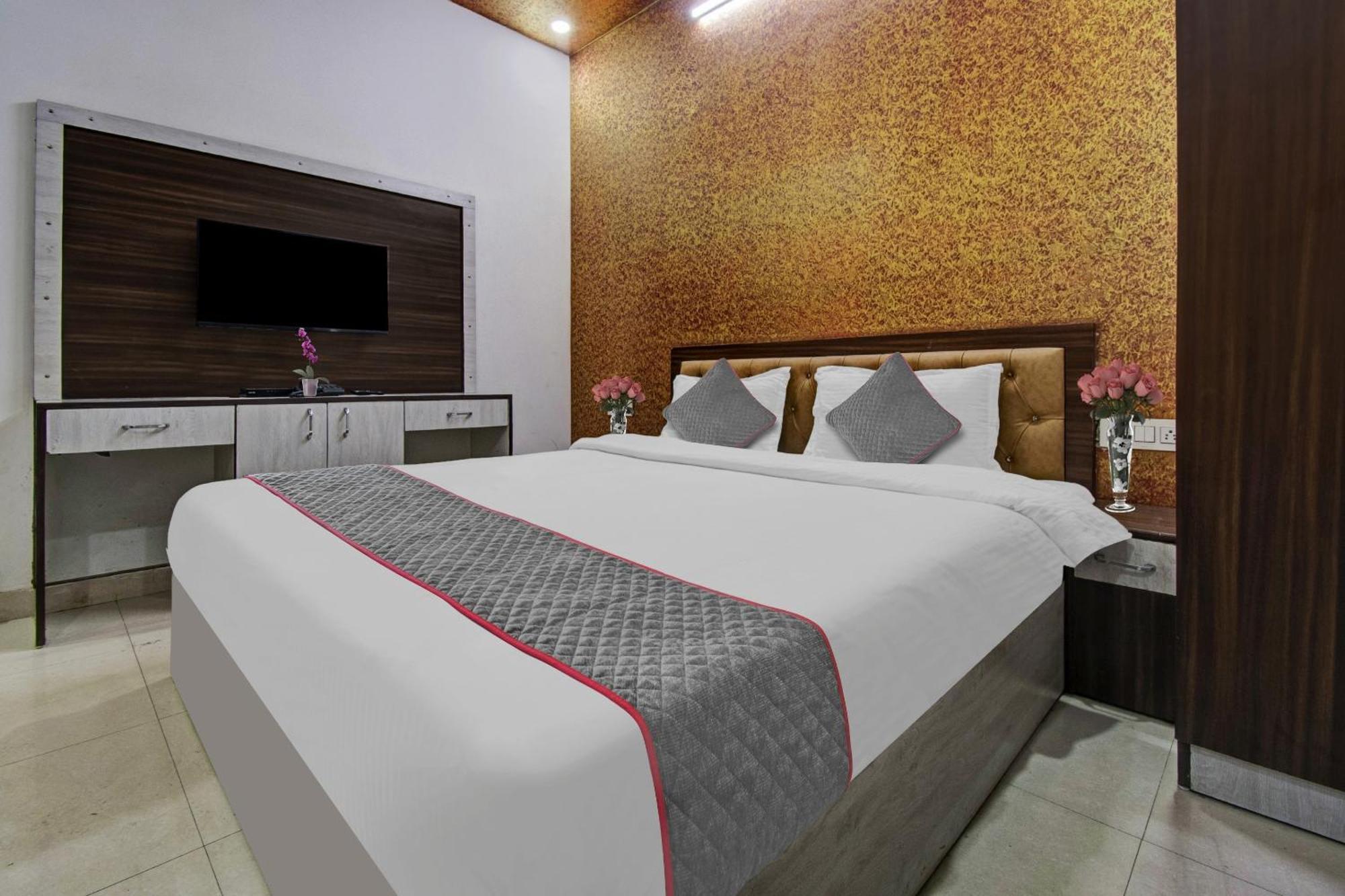 Townhouse The Lotus Hotel Jaipur Ngoại thất bức ảnh
