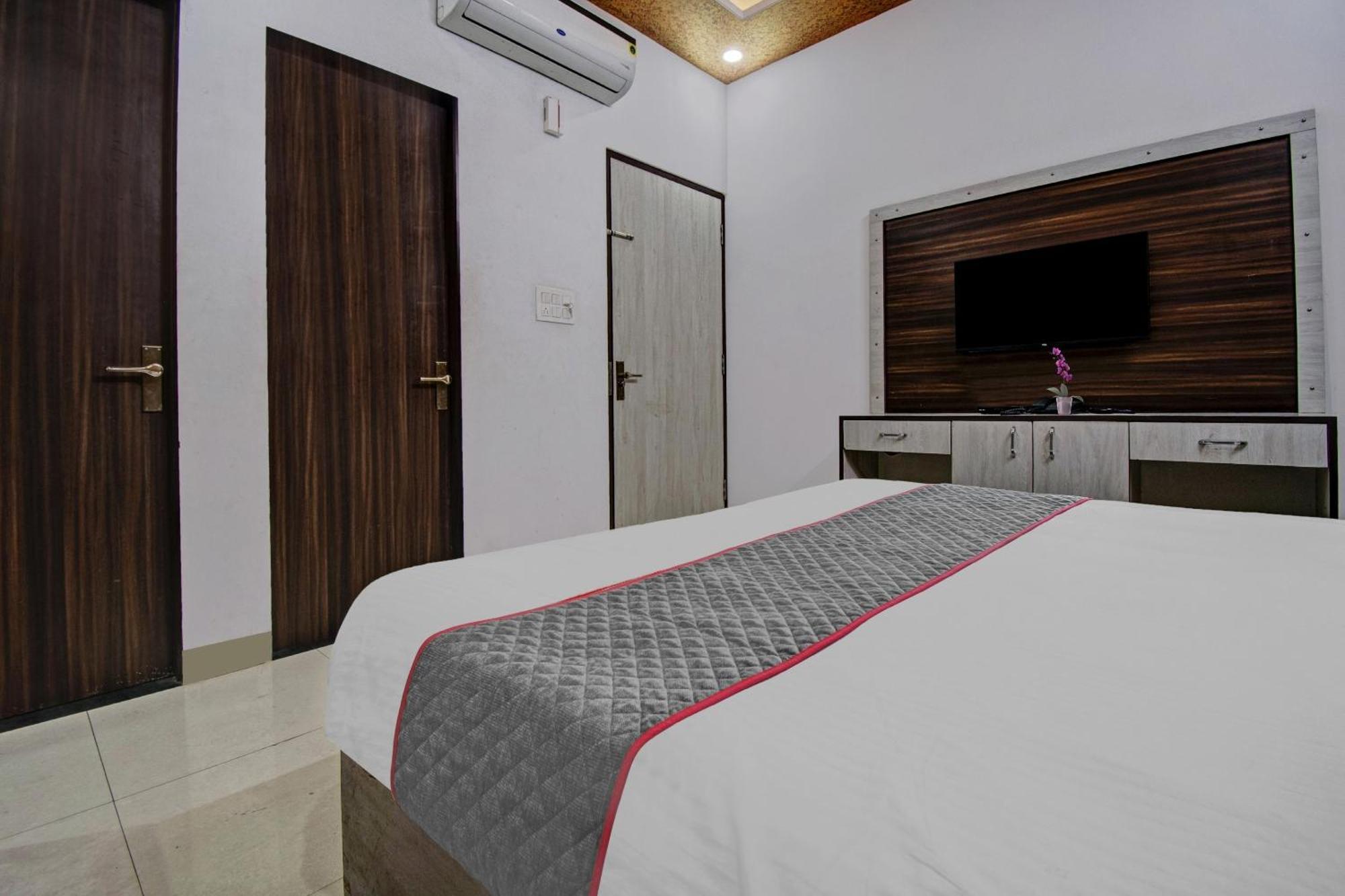 Townhouse The Lotus Hotel Jaipur Ngoại thất bức ảnh