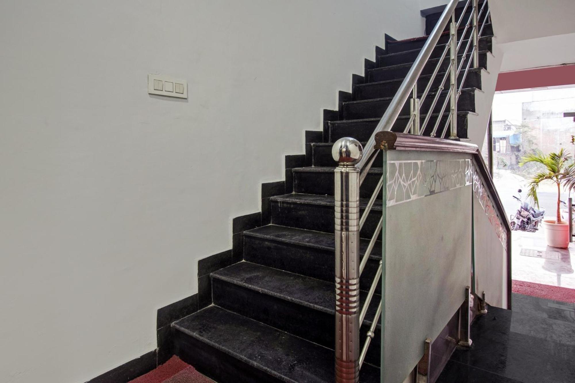 Townhouse The Lotus Hotel Jaipur Ngoại thất bức ảnh